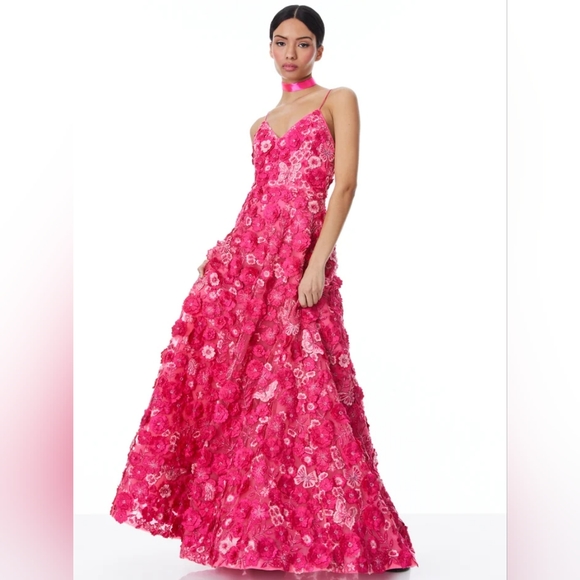 Alice + Olivia Dresses & Skirts - Alice + Olivia Domenica Embellished Pink Ball Gown Size 2